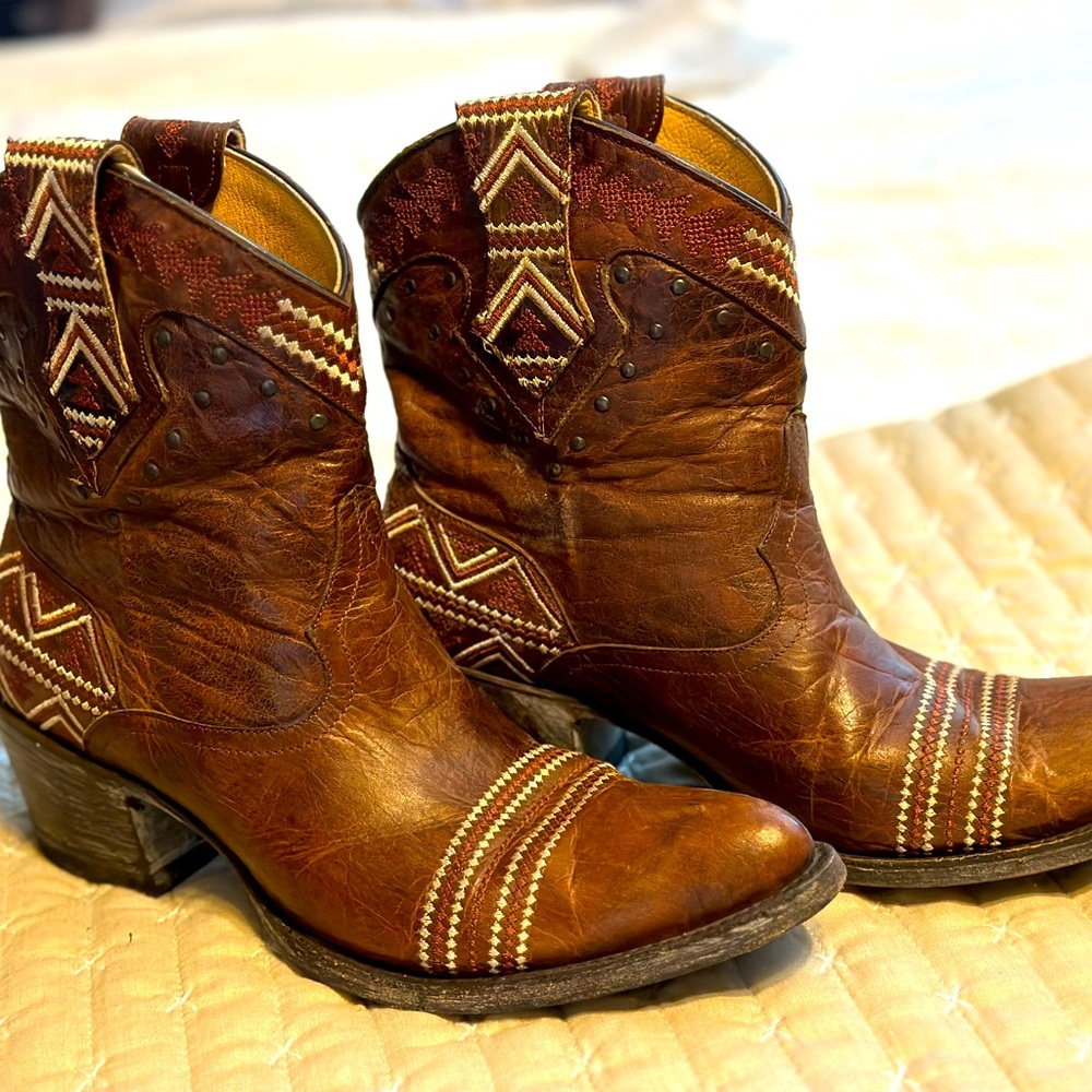 Yippee Kiyay Old Gringo booties women’s 8.5